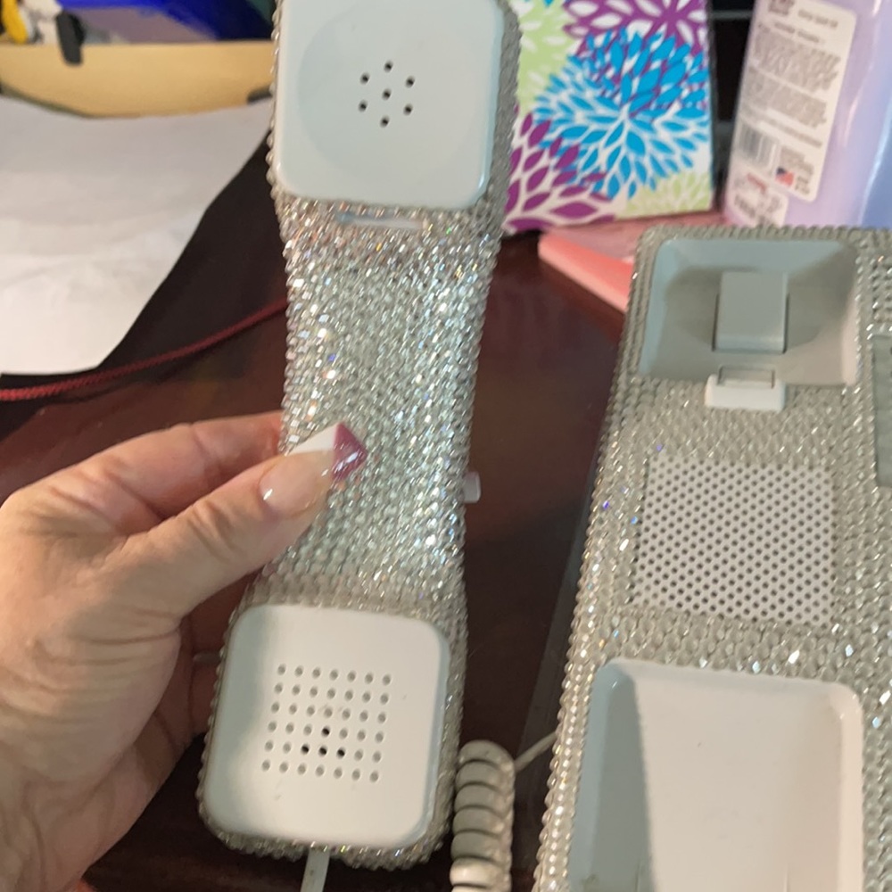Icy couture bling office phone - Picture 2 of 4